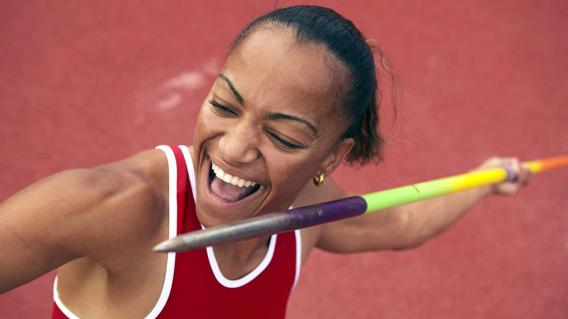 青训基地将举办跨专业交流会促进多学科融合成长，青训营条件